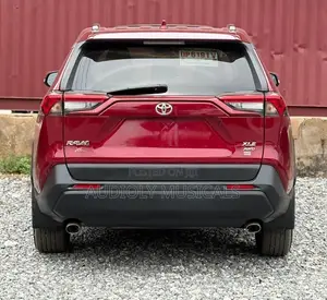 Toyota RAV4 XLE AWD 2024 Red