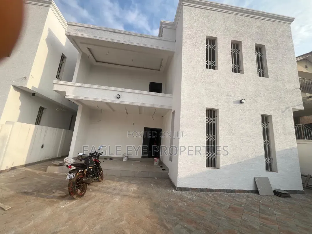 4bdrm House in Ogbojo East Legon for sale