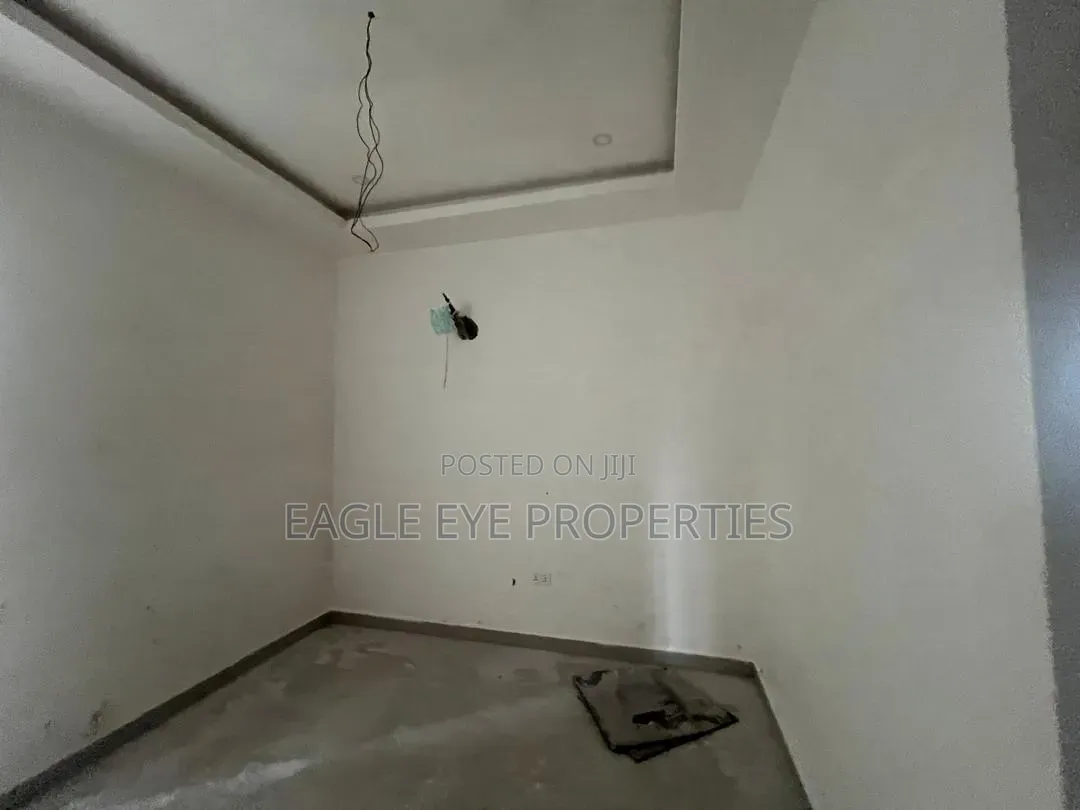 4bdrm House in Ogbojo East Legon for sale