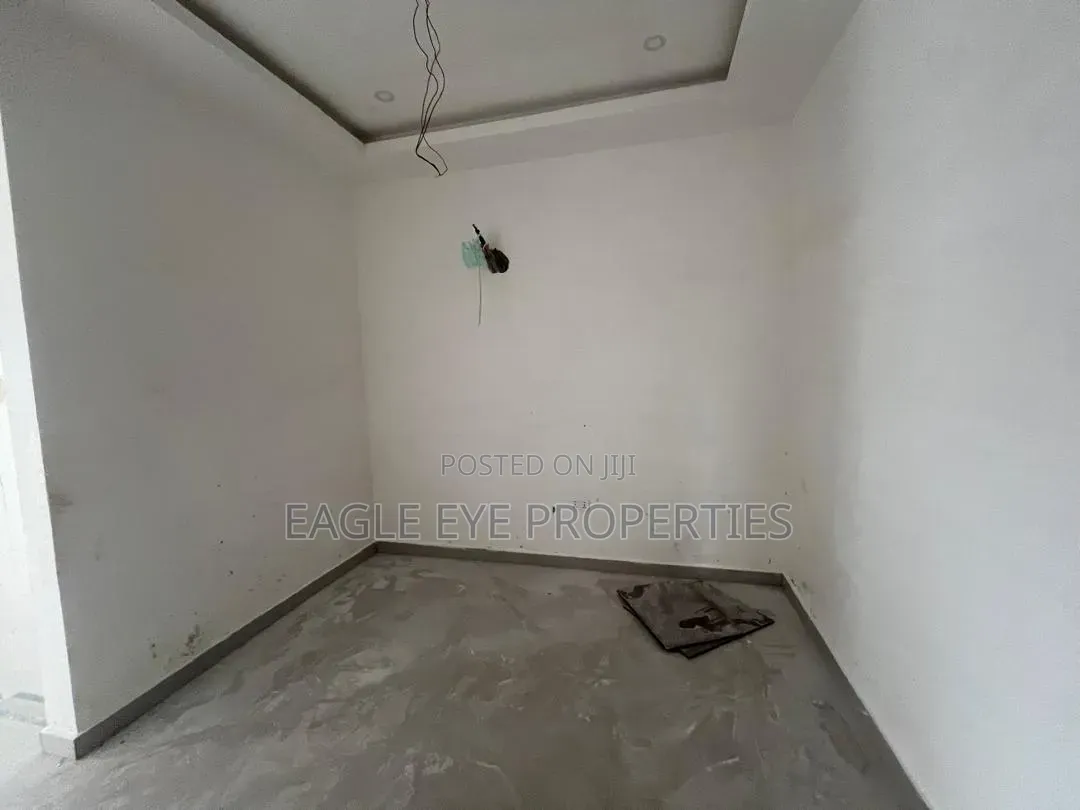 4bdrm House in Ogbojo East Legon for sale