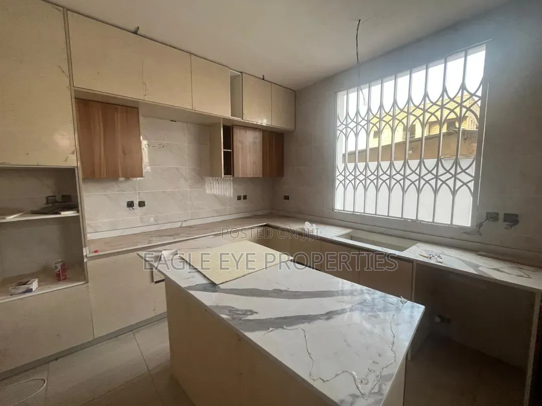 4bdrm House in Ogbojo East Legon for sale