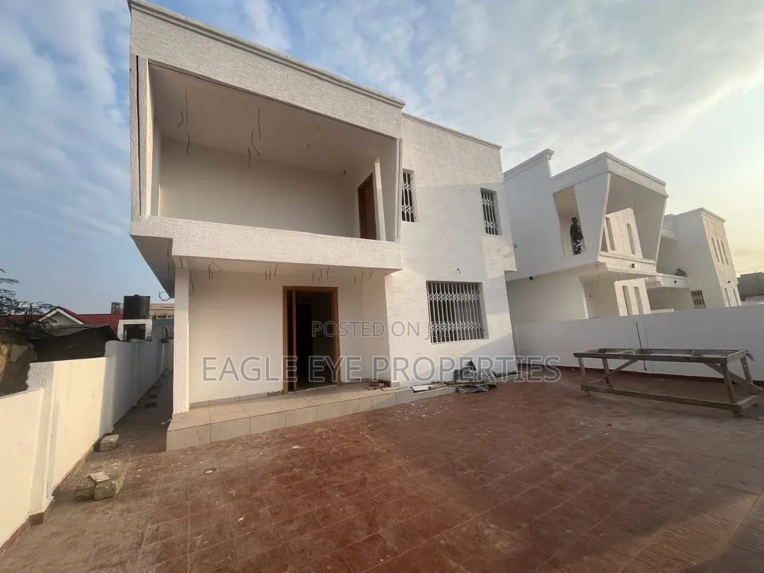 4bdrm House in Ogbojo East Legon for sale