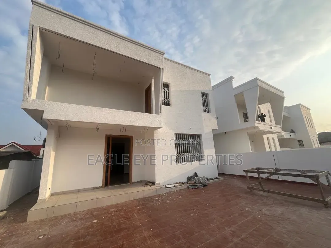 4bdrm House in Ogbojo East Legon for sale