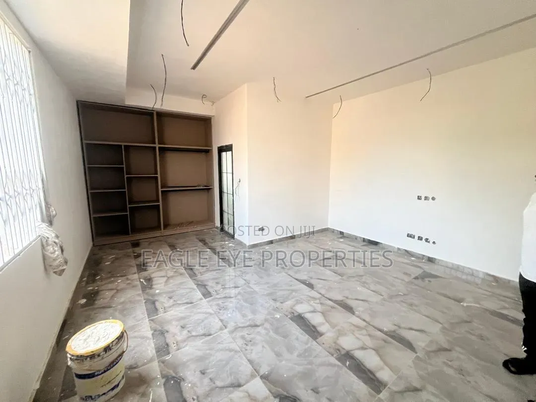 4bdrm House in Ogbojo East Legon for sale