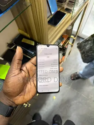 Samsung Galaxy A40 64 GB