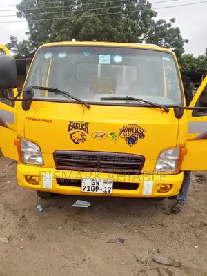 Hyundai Mighty 2