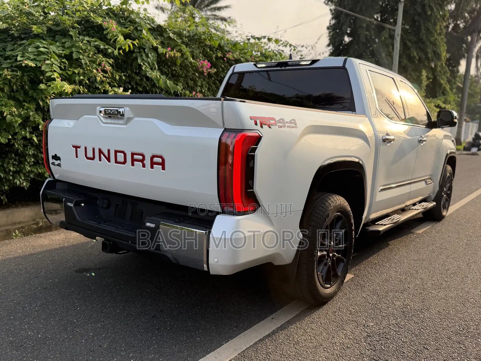 Toyota Tundra 1794 Edition CrewMax 5.5' Bed 2024 White