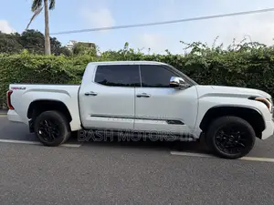 Toyota Tundra 1794 Edition CrewMax 5.5' Bed 2024 White