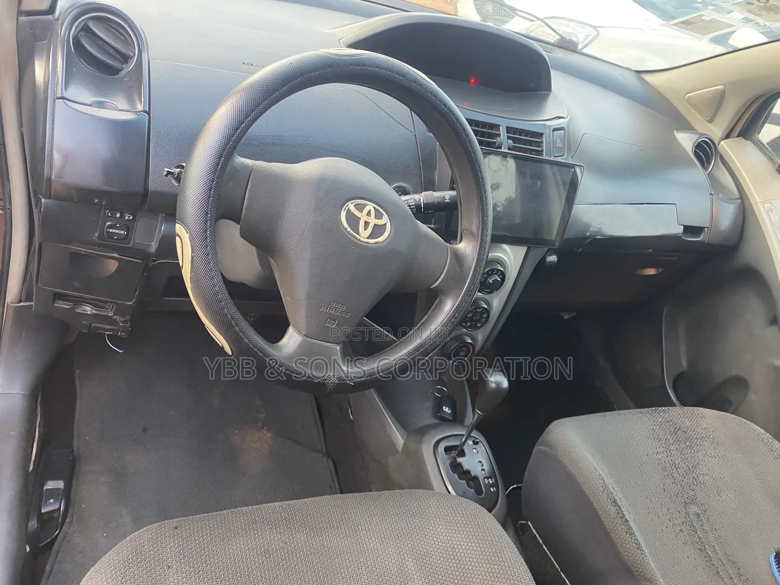Toyota Vitz 2010 Brown