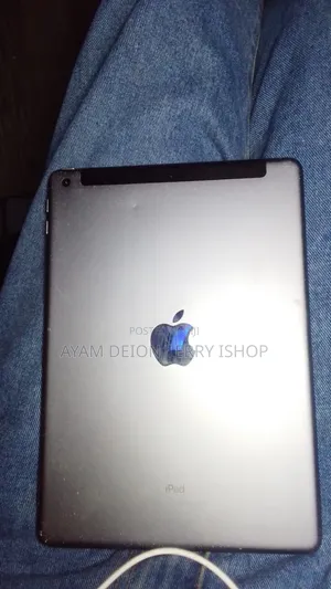Apple iPad 5 (2022) 128 GB Gray