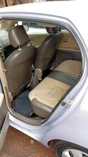 Toyota Vitz 2010 Red