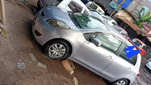 Toyota Vitz 2010 Red