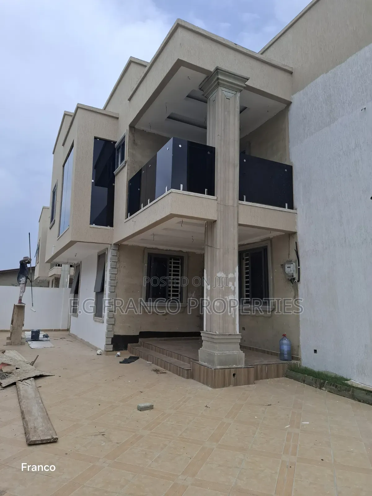 3bdrm House in Kg Franco Properties, Baatsona Total for sale