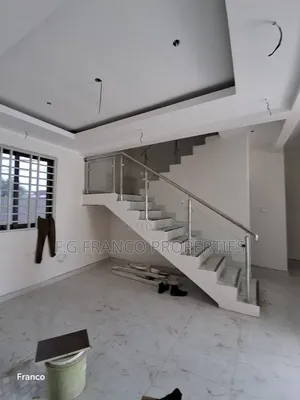 3bdrm House in Kg Franco Properties, Baatsona Total for sale