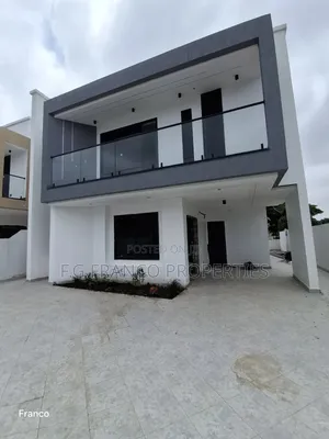 3bdrm House in Kg Franco Properties, Baatsona Total for sale