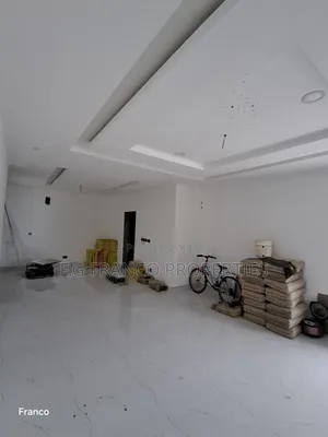 3bdrm House in Kg Franco Properties, Baatsona Total for sale