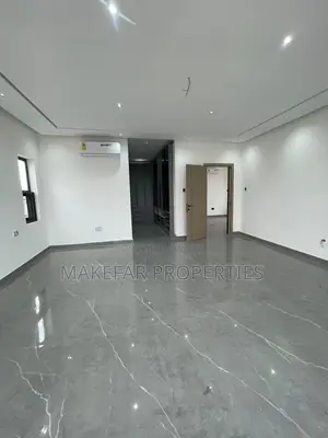 3bdrm House in Ashaley Botwe for sale