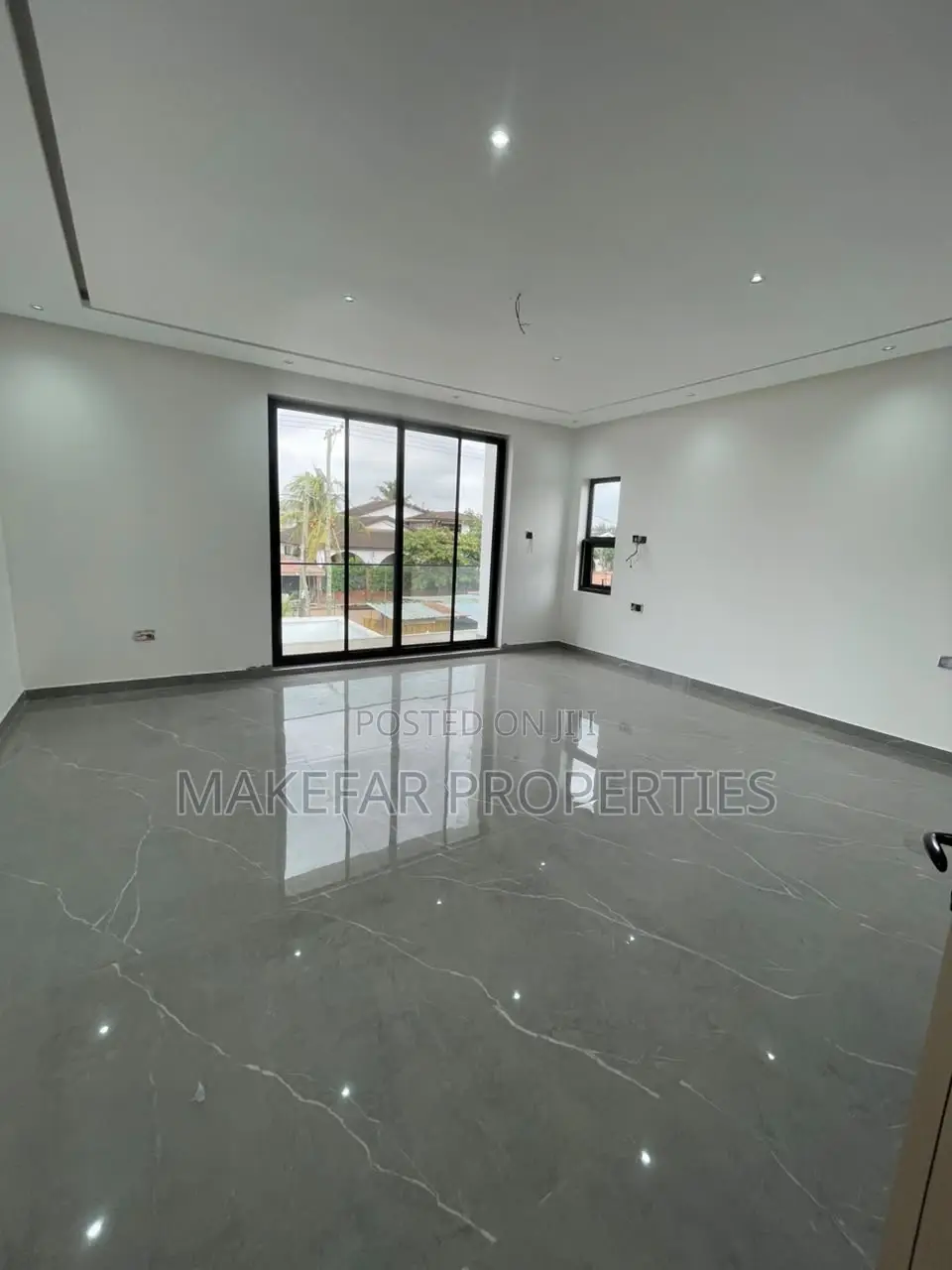 3bdrm House in Ashaley Botwe for sale