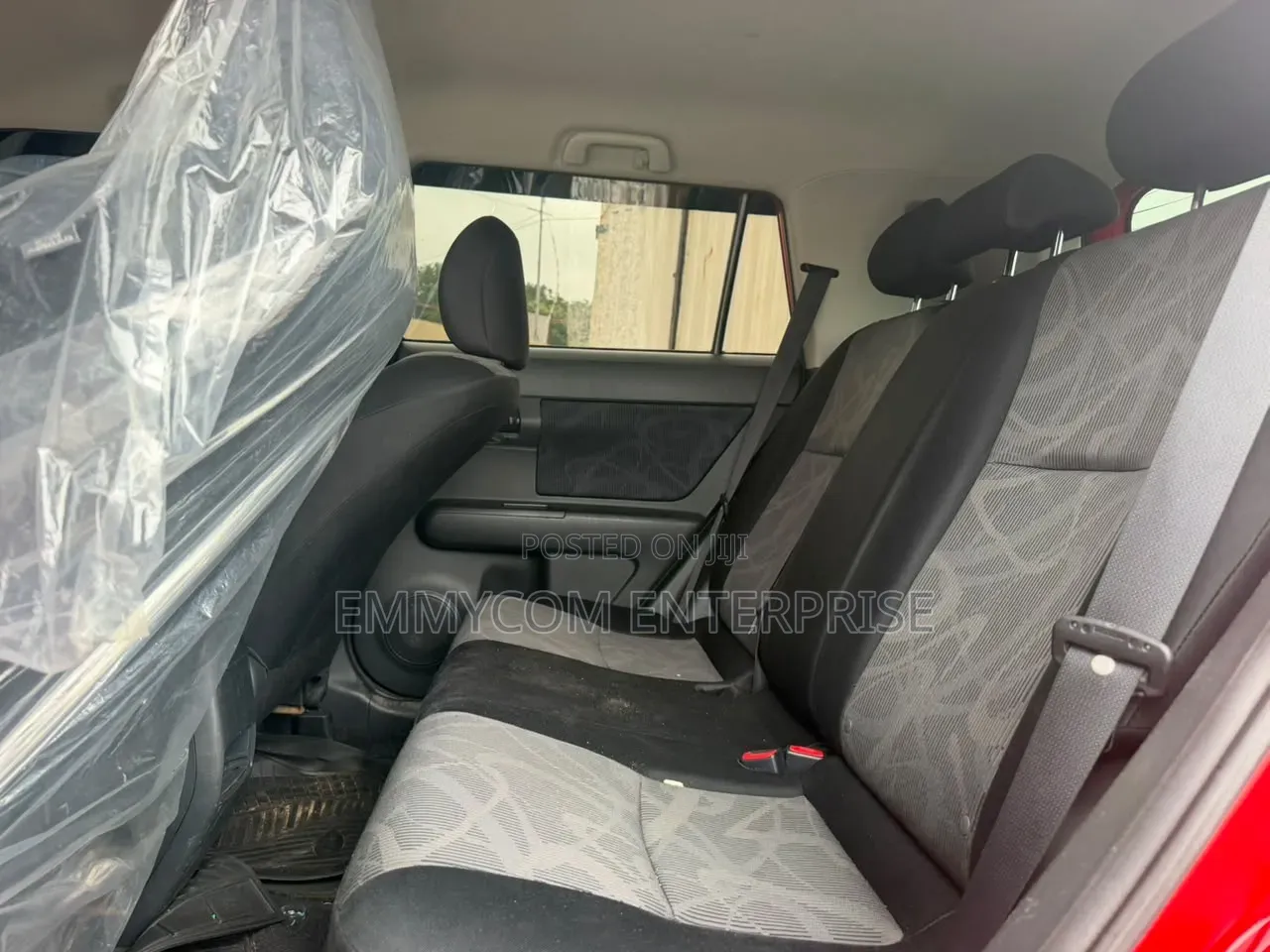 Toyota bB 2015 Red