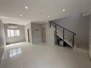 2bdrm Townhouse / Terrace in The Greens Estate, Community 25 for rent