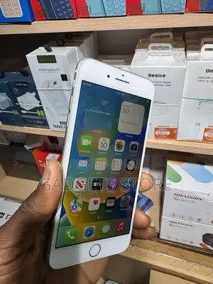 Apple iPhone 8 Plus 64 GB White