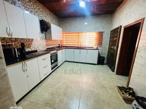 4bdrm House in Achimota for sale