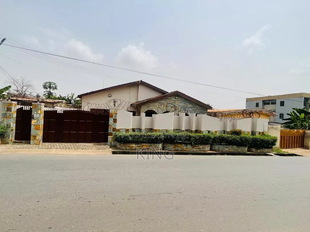 4bdrm House in Achimota for sale