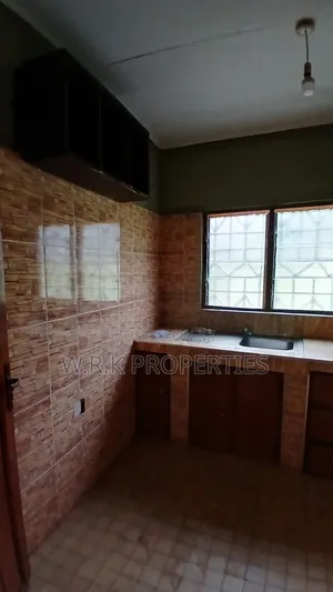 1bdrm Apartment in Opoku Nsiah, New-Juaben Municipal for rent