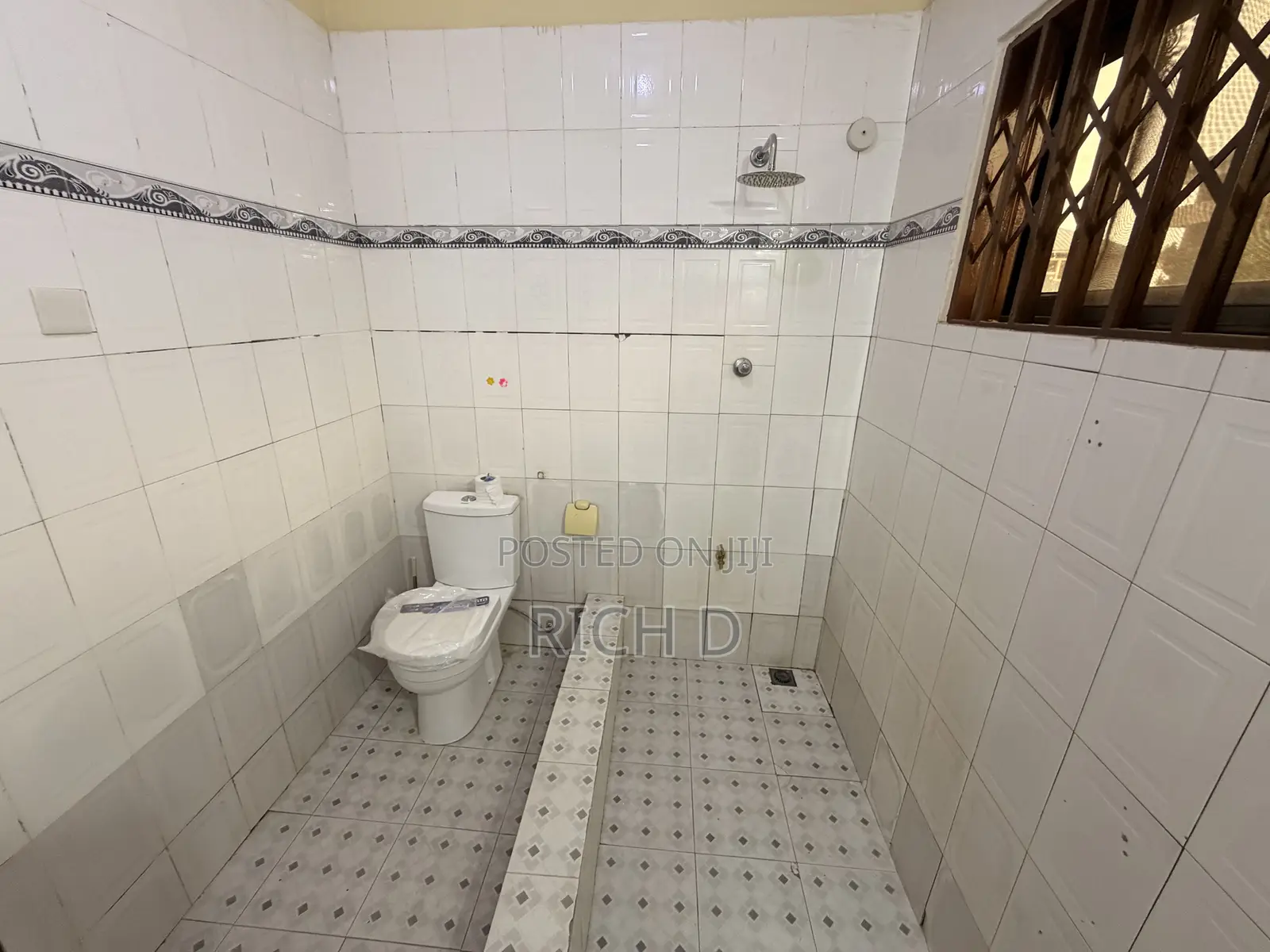 3bdrm House in Community 25 for rent