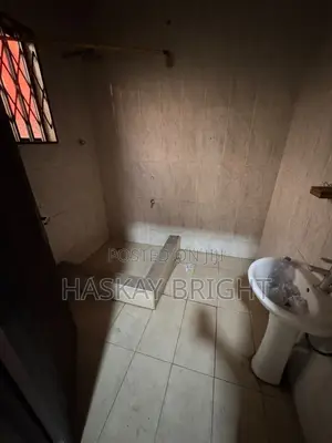 7bdrm House in Achimota for rent