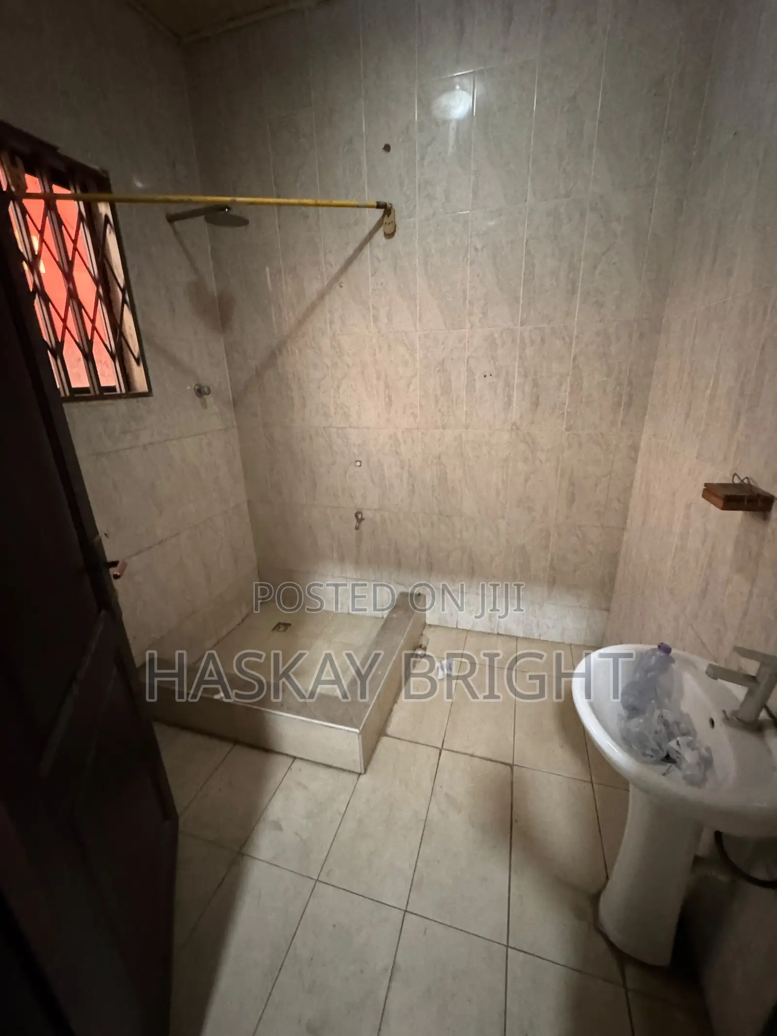 7bdrm House in Achimota for rent