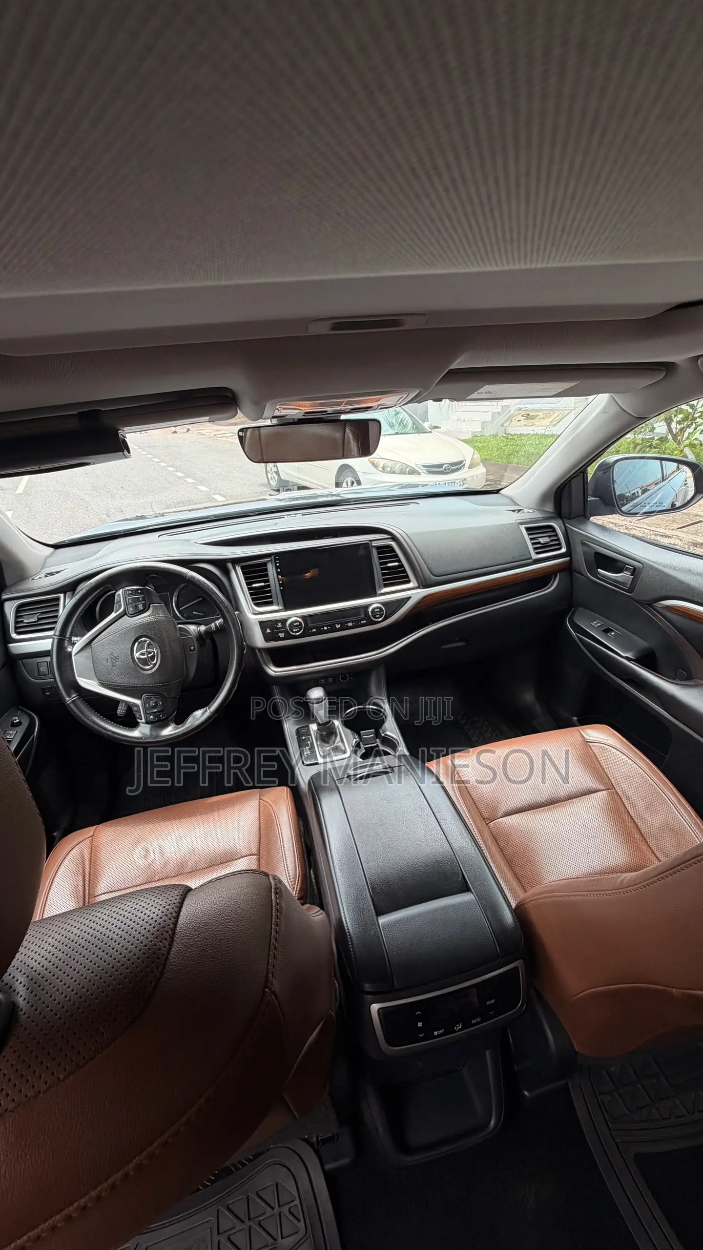 Toyota Highlander XLE 4x2 V6 (3.5L 6cyl 8A) 2017 Blue