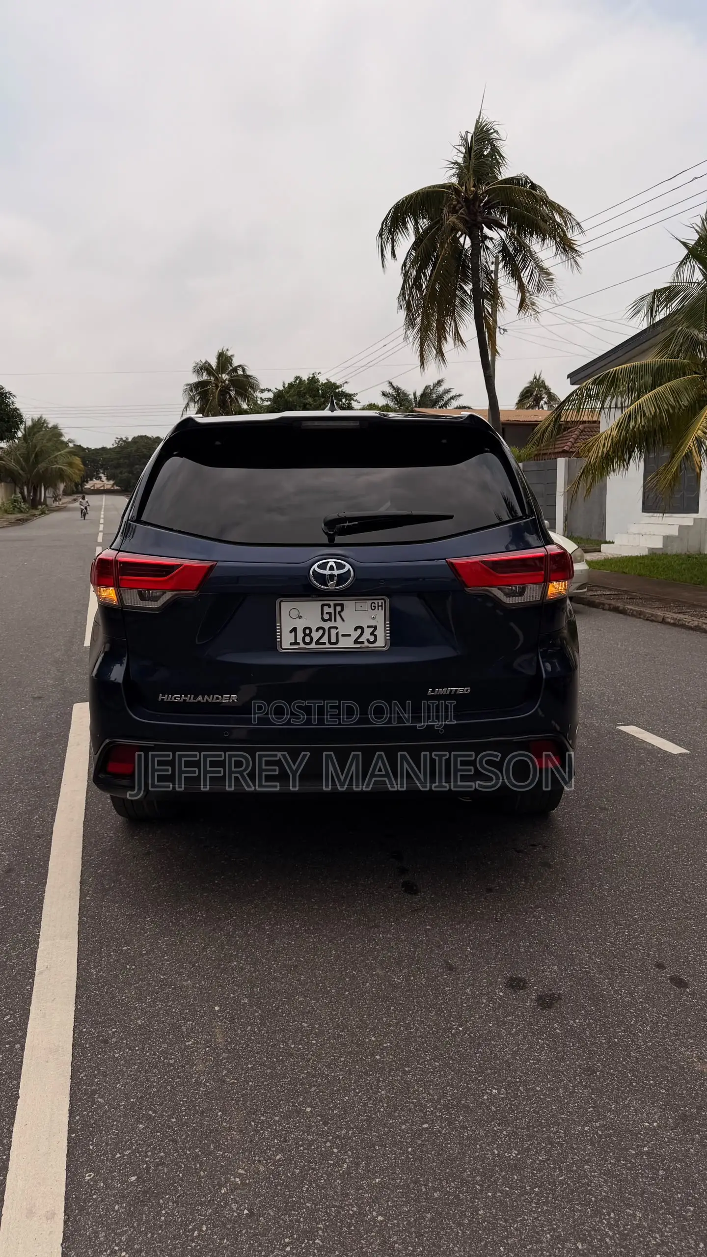 Toyota Highlander XLE 4x2 V6 (3.5L 6cyl 8A) 2017 Blue
