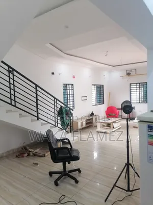 3bdrm House in Waka Properties, Amasaman for sale