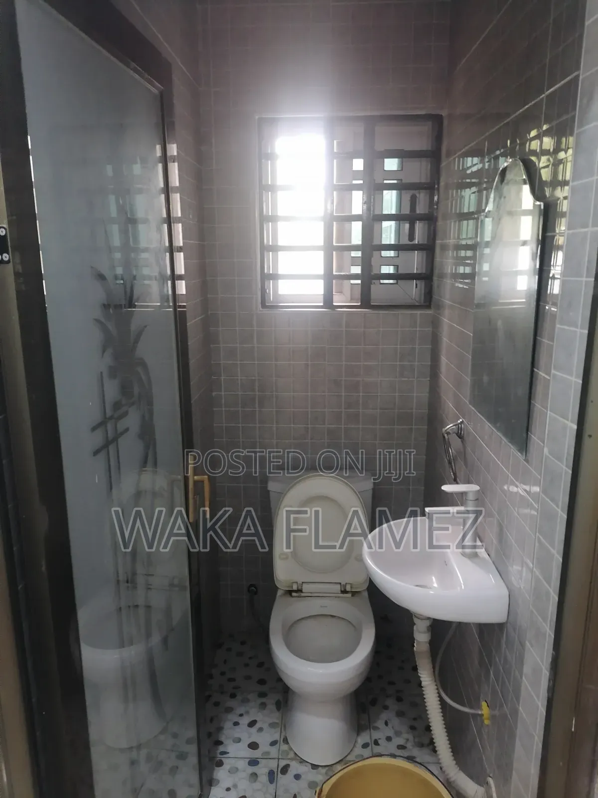 3bdrm House in Waka Properties, Amasaman for sale