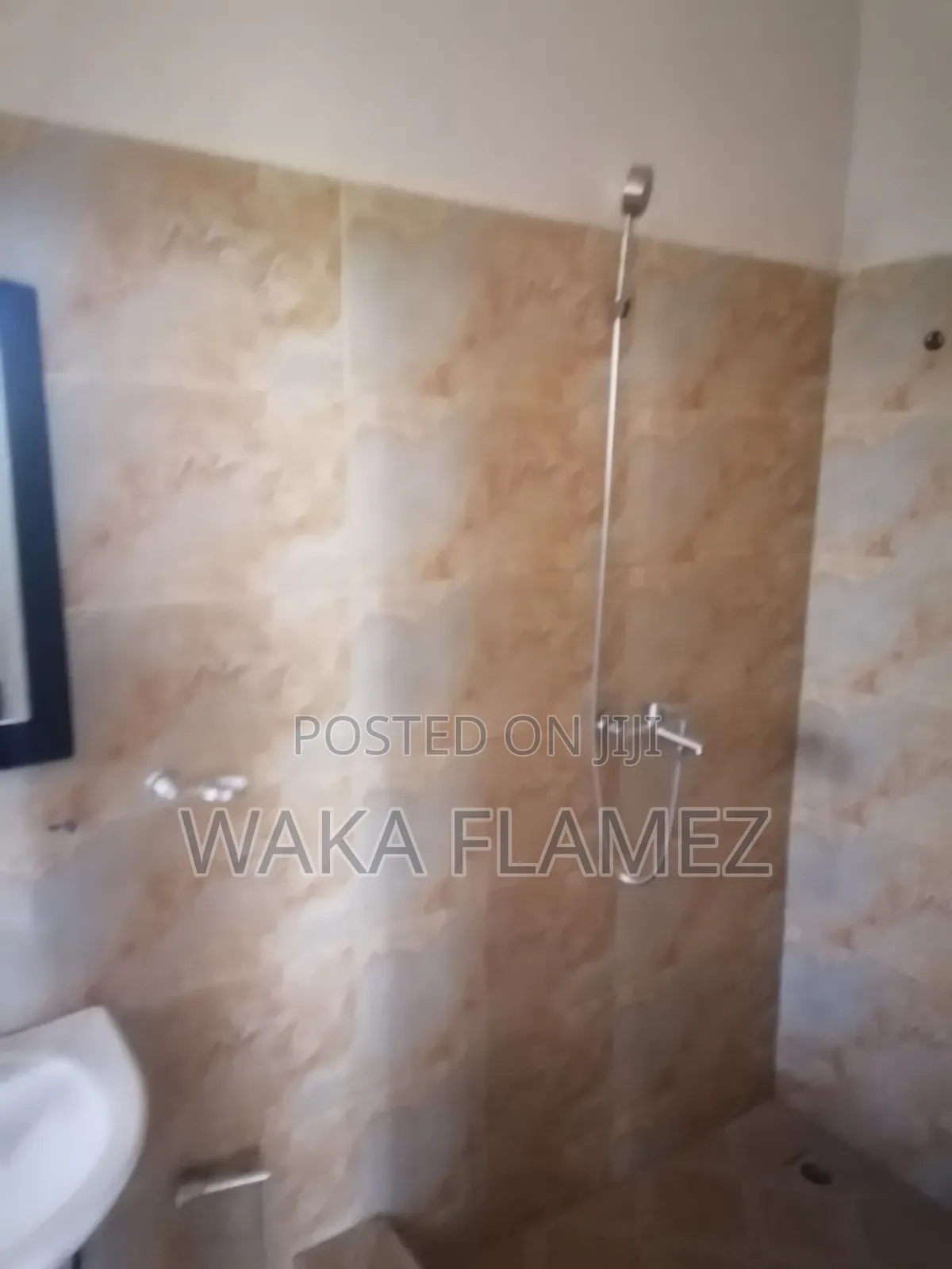 2bdrm Apartment in Medie Voltic Side, Amasaman for rent