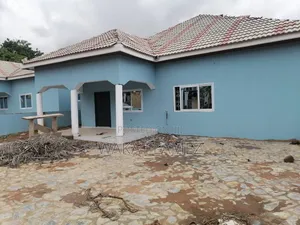 3bdrm House in Koans Estate, Amasaman for sale