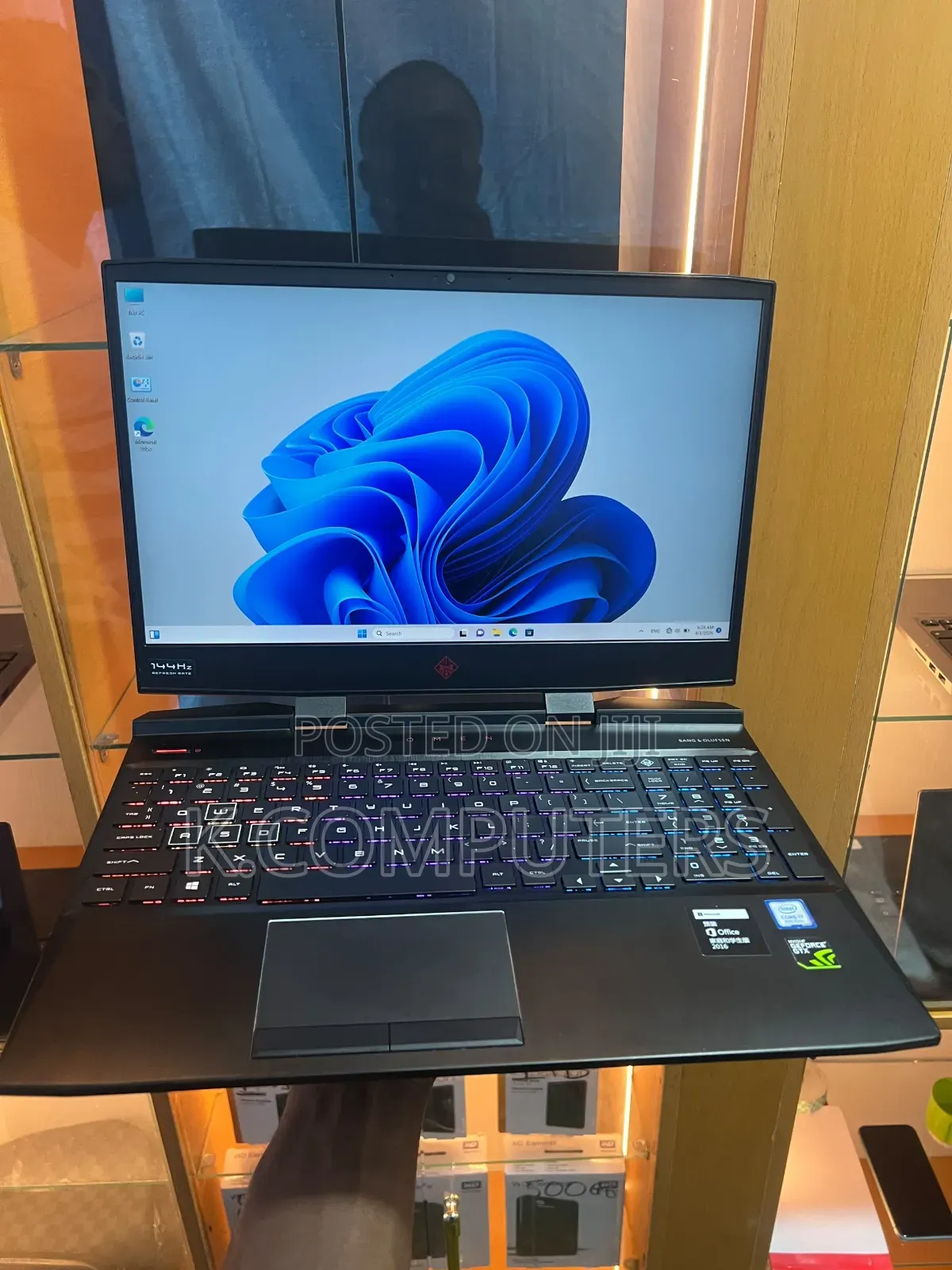 Laptop HP Omen 15-dh002nr 16GB Intel Core i7 HDD+SSD 128GB