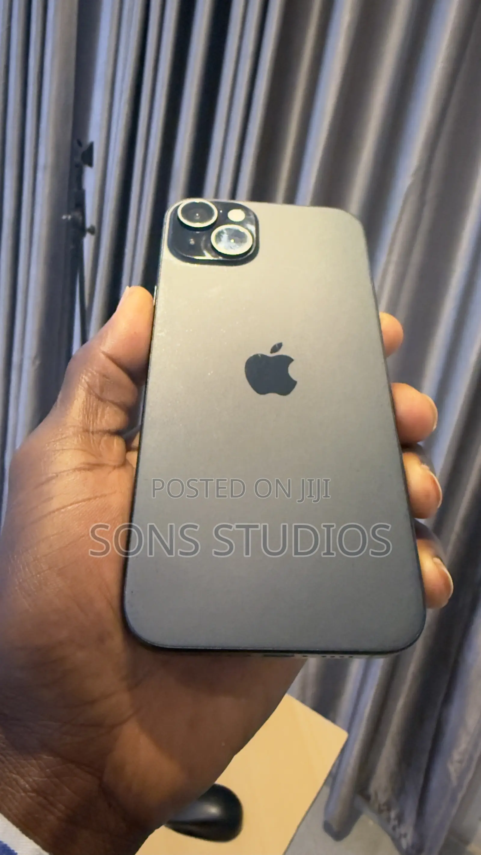 Apple iPhone 15 Plus 128 GB Gray