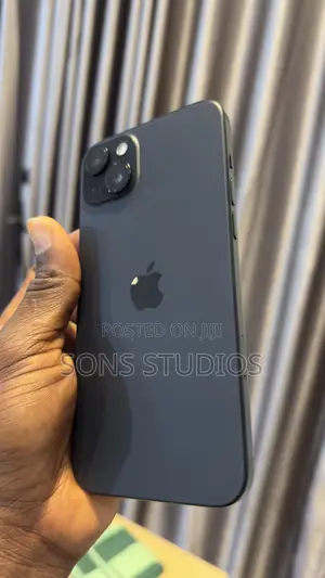 Apple iPhone 15 Plus 128 GB Gray