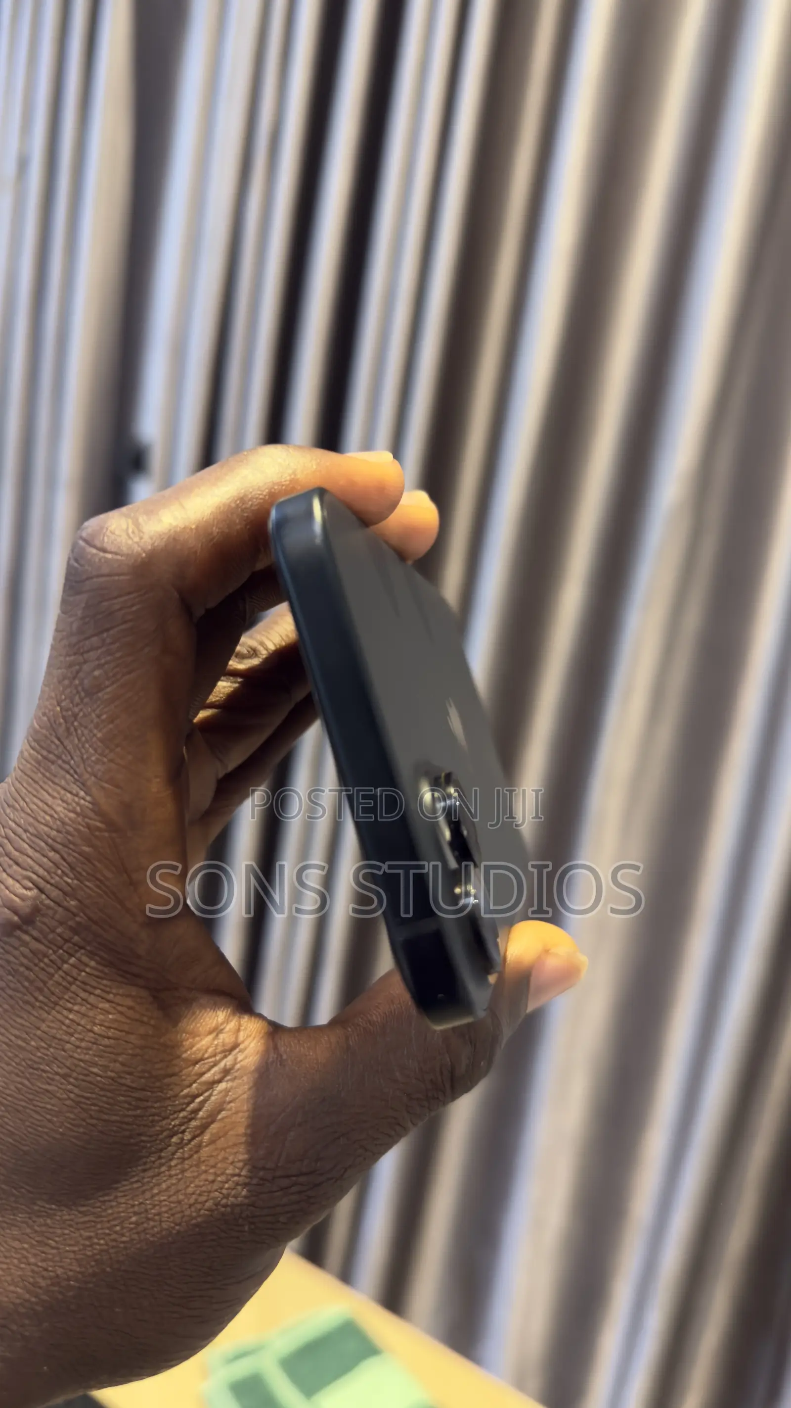 Apple iPhone 15 Plus 128 GB Gray