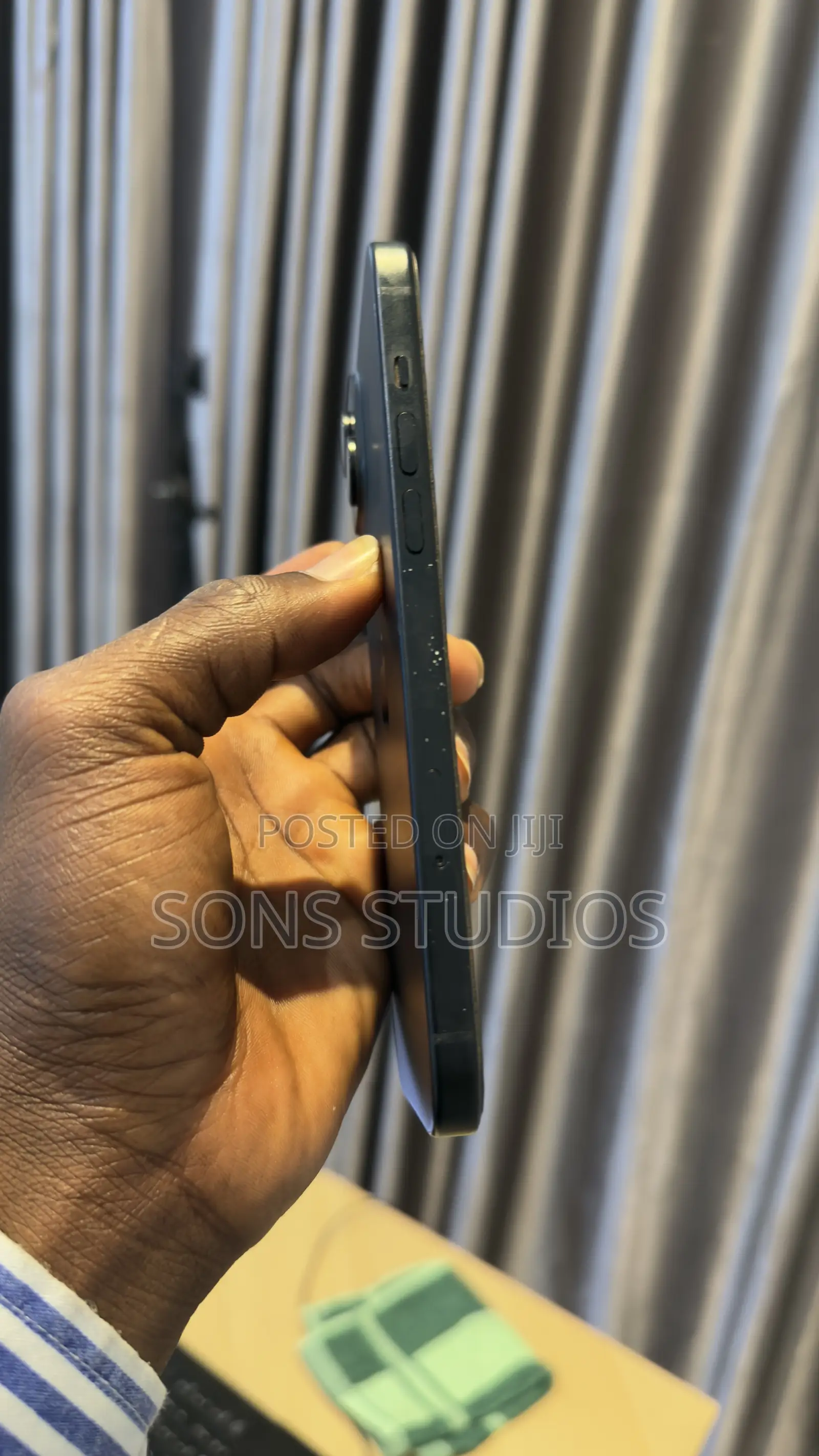 Apple iPhone 15 Plus 128 GB Gray