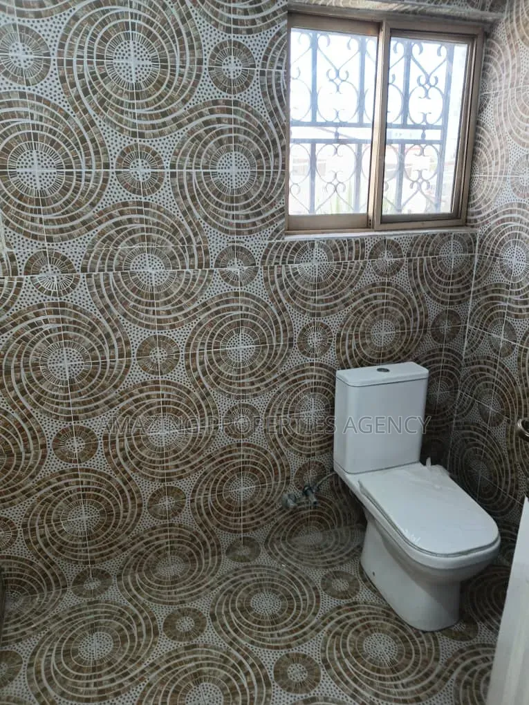 5bdrm House in Cantonment, US Embassy Area for rent