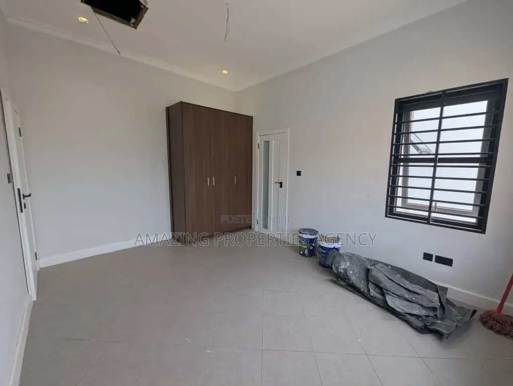 5bdrm House in Cantonment, US Embassy Area for rent