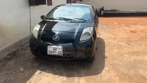 Toyota Vitz 2010 Black
