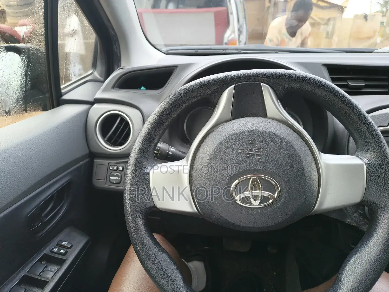 Toyota Vitz 2013 Black