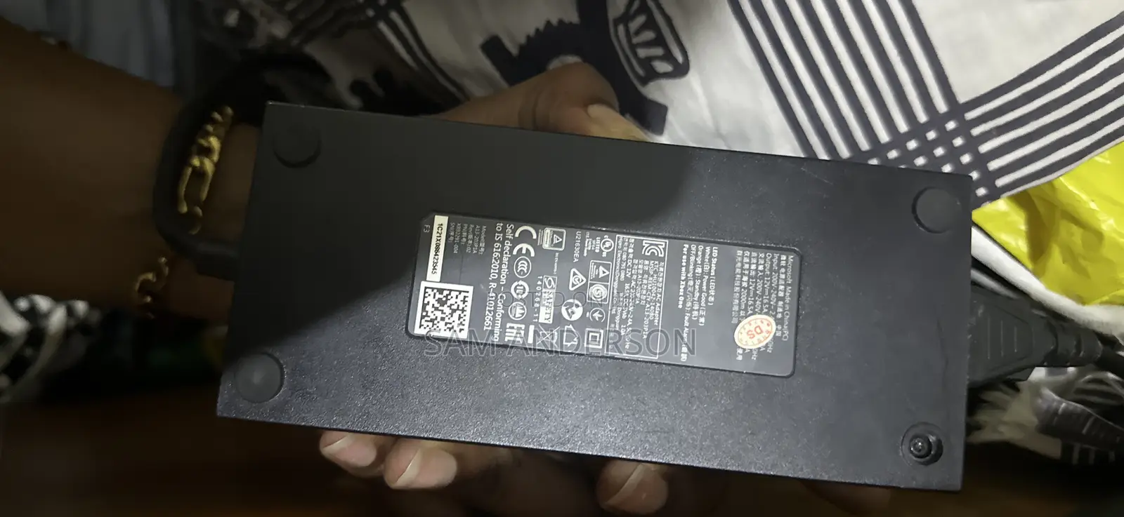 Xbox One With 5 Games Offline and Online