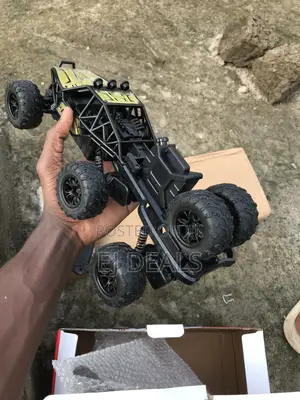 New Alloy 6 Wheel Off Road Remote Control Car Rechargeable Battery Uk