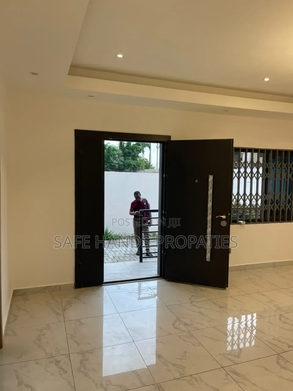 2bdrm House in East Airport, Accra Metropolitan for rent