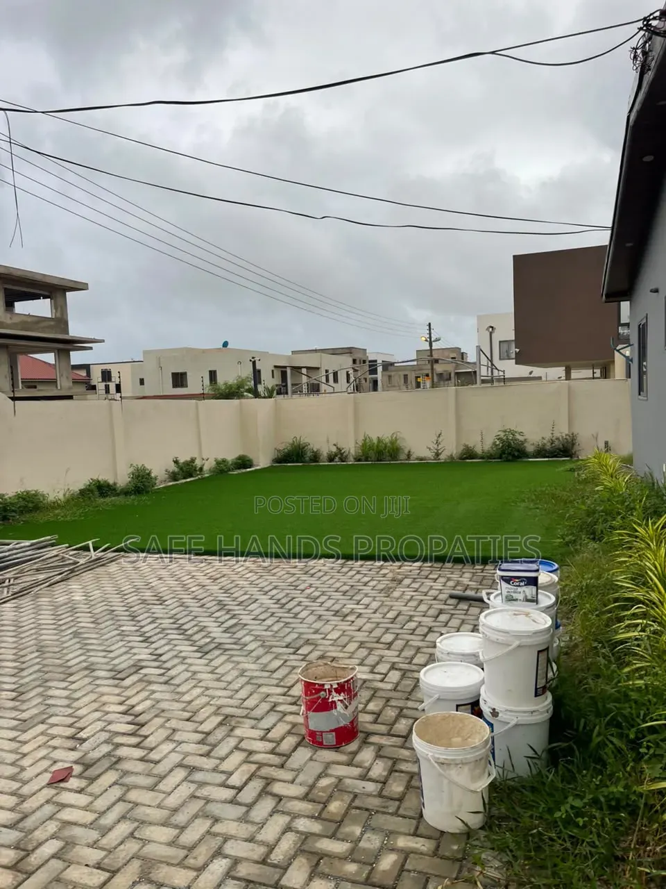 2bdrm House in East Airport, Accra Metropolitan for rent